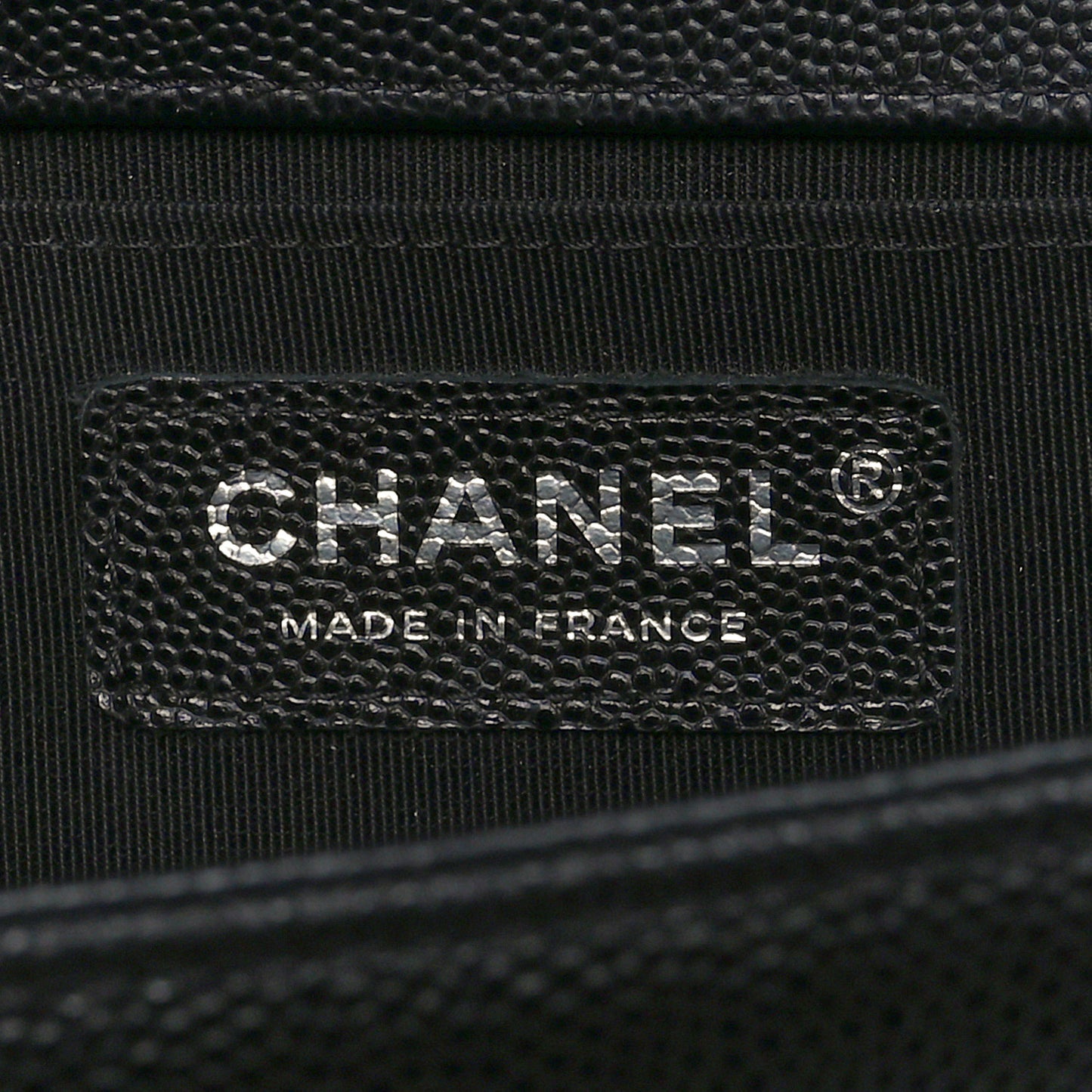 Caviar Quilted Medium Boy Flap Black