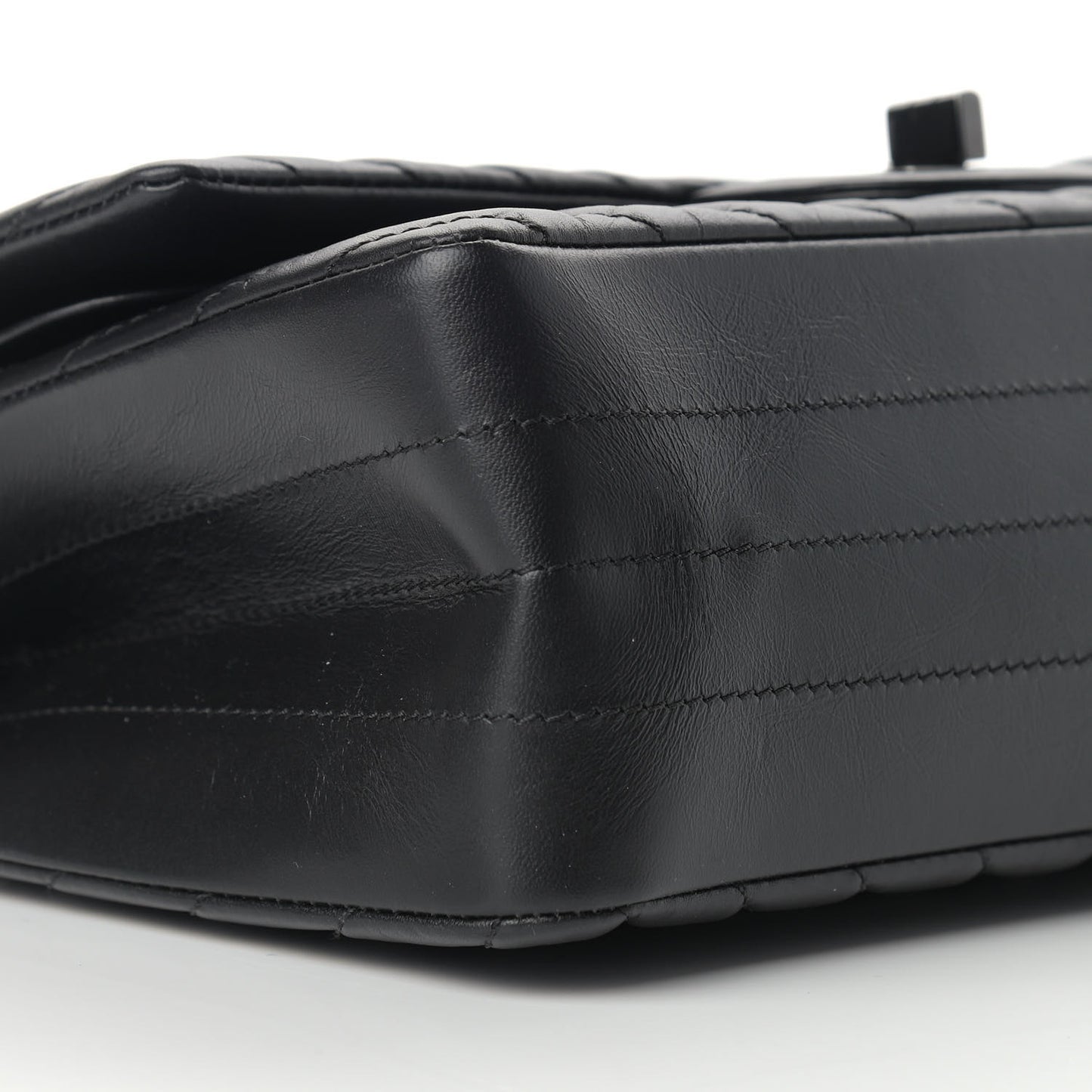 Aged Calfskin Chevron Quilted 2.55 Reissue 225 Flap So Black