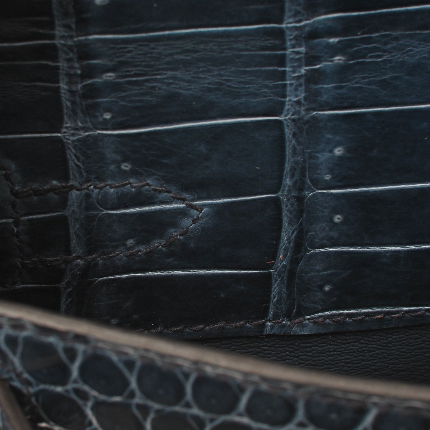 Shiny Niloticus Crocodile Kelly Cut Pochette Blue Jean
