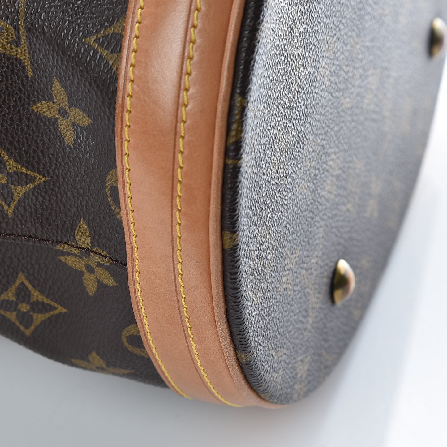 Monogram Bucket 27