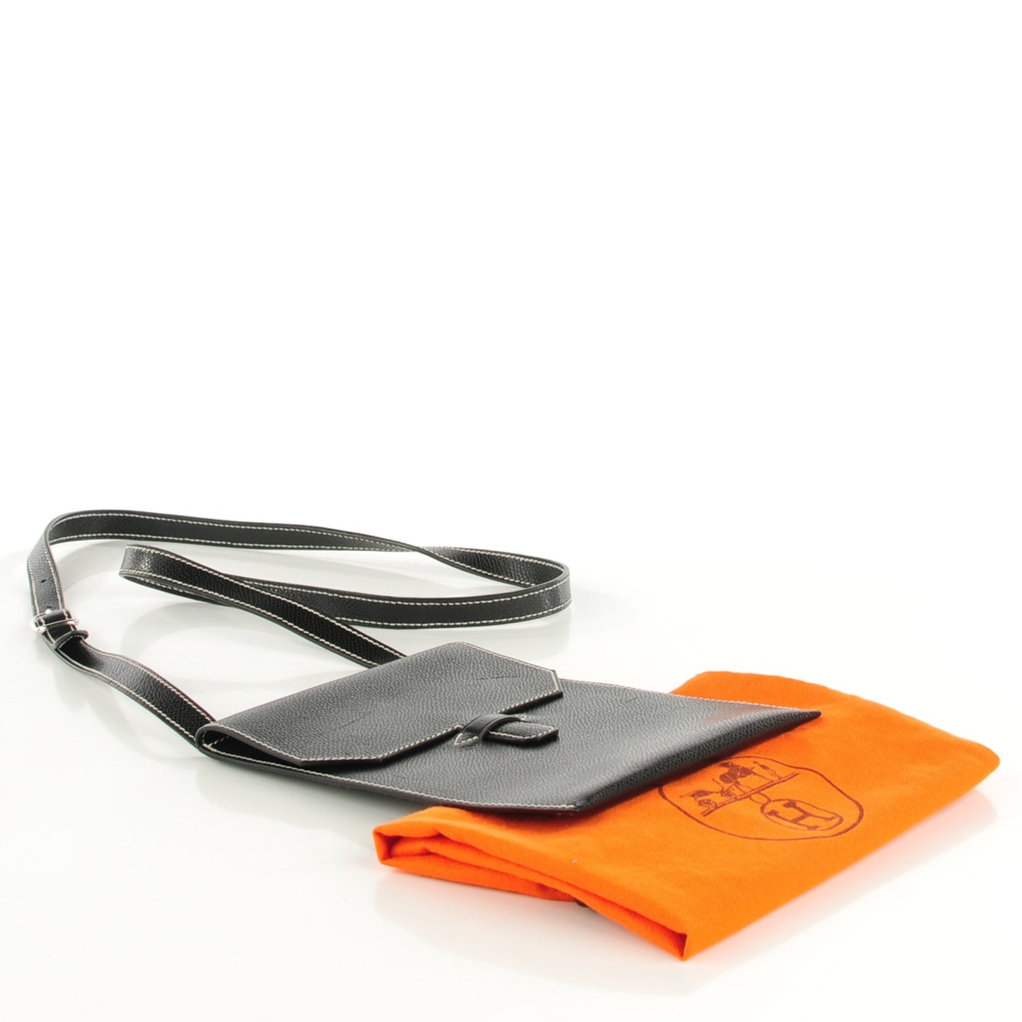 Courchevel Crossbody Pouch Black