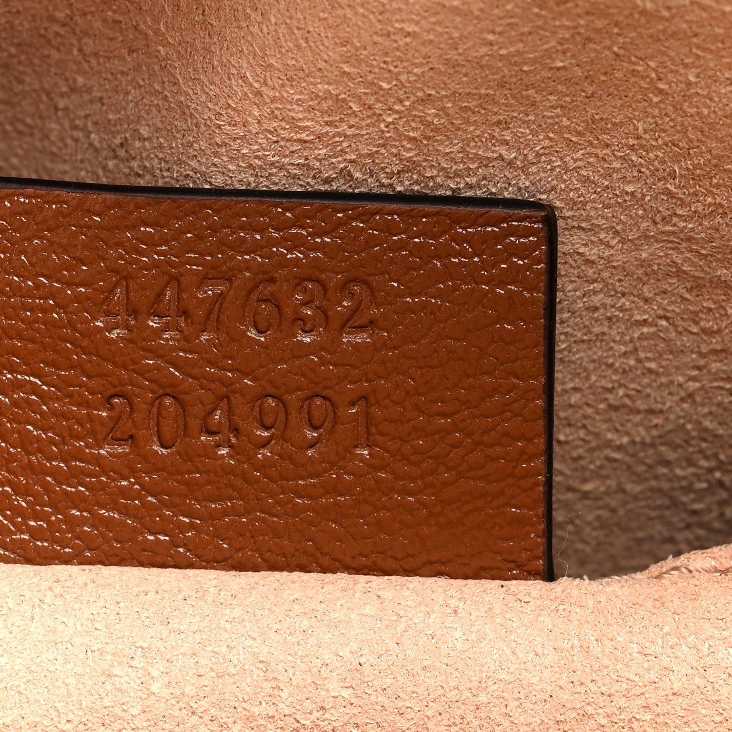 Gucci Glazed Calfskin Matelasse Diagonal Small GG Marmont Chain Shoulder Bag Cuir 7 of 10