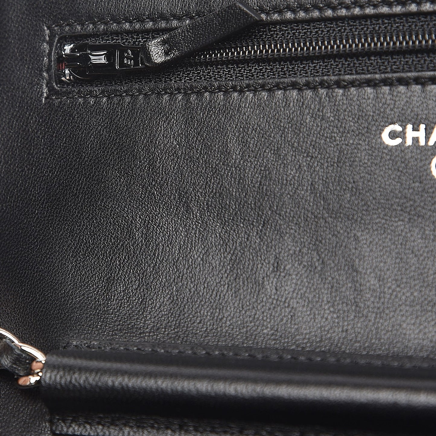 Lambskin Quilted Wallet On Chain WOC Black