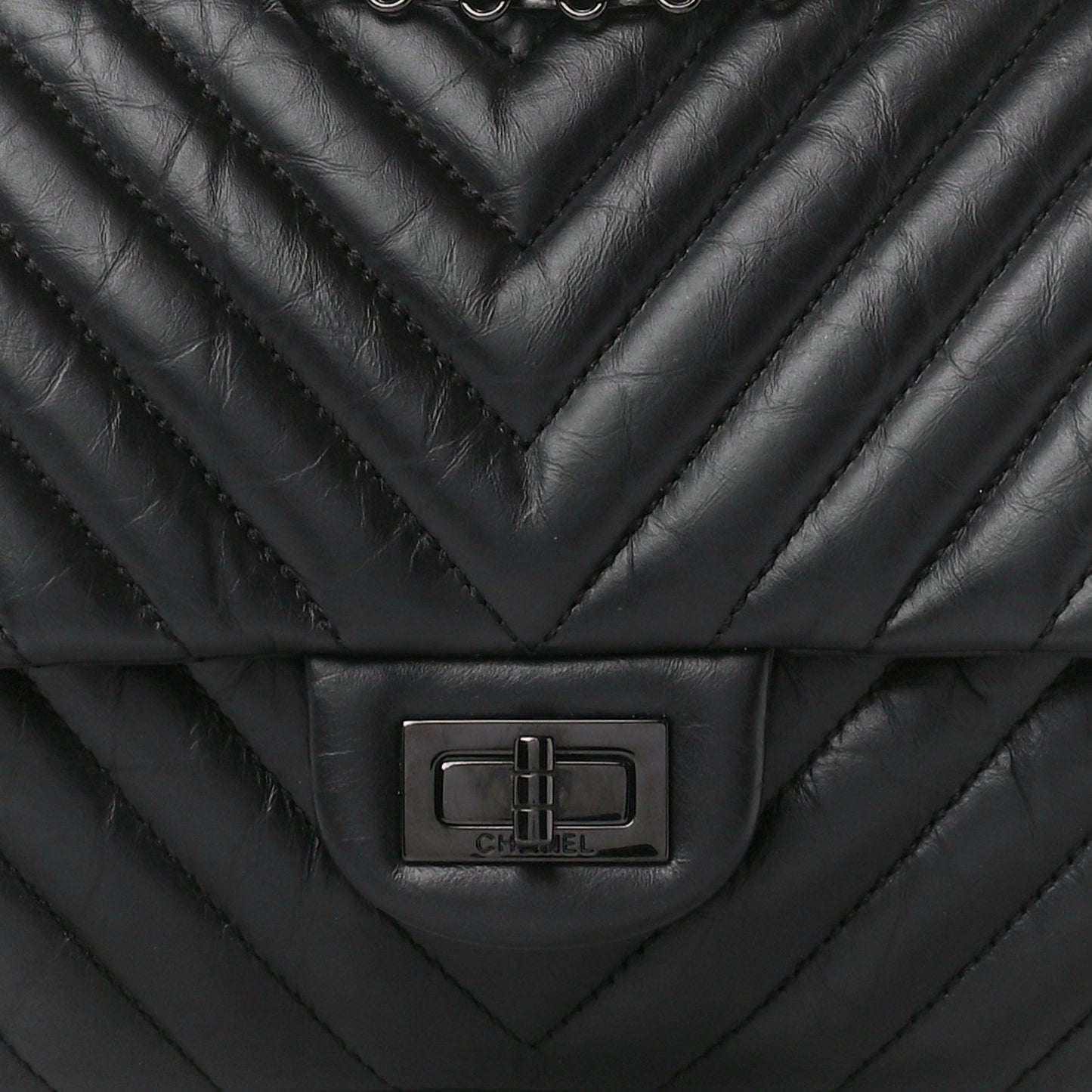 Aged Calfskin Chevron Quilted 2.55 Reissue 226 So Black