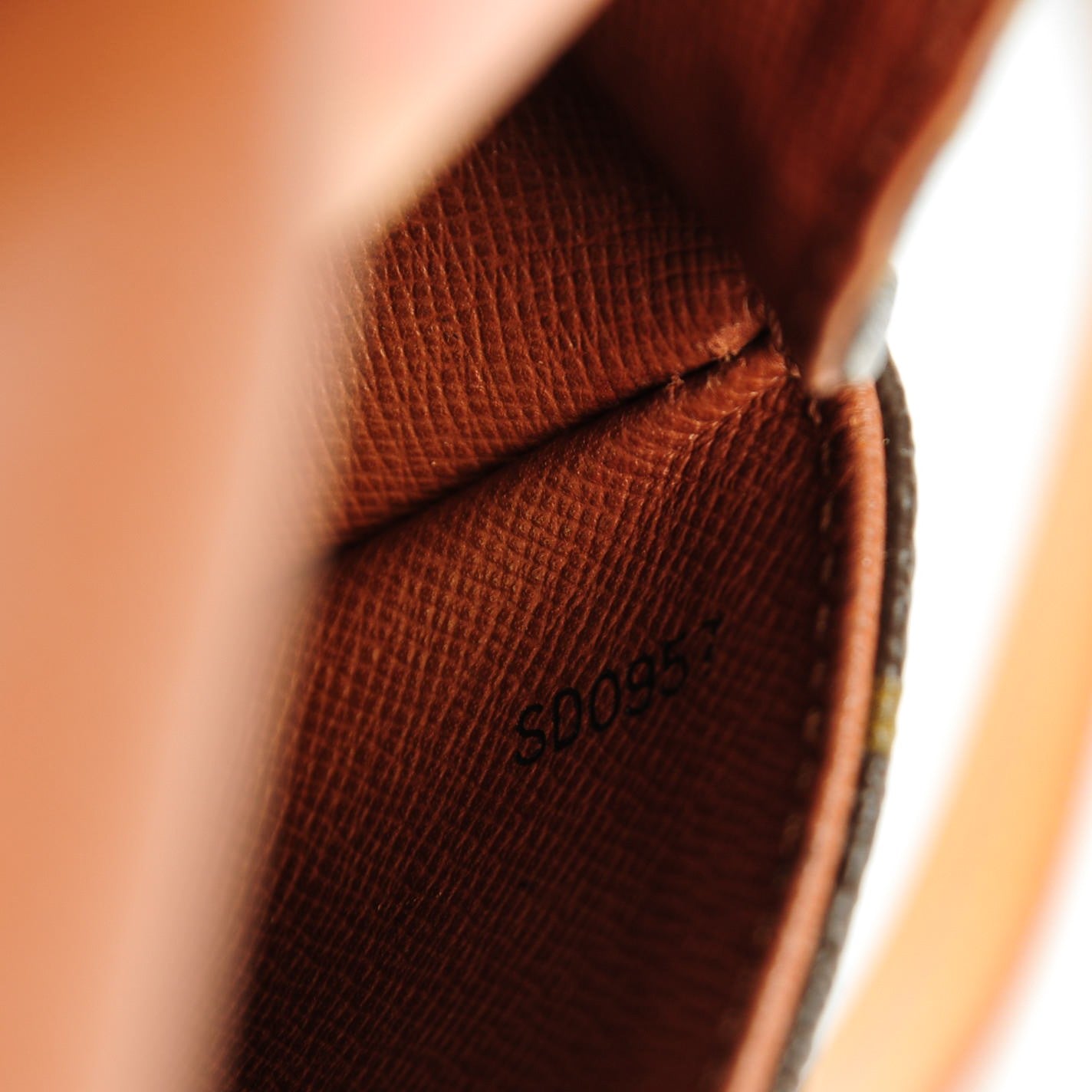 Louis Vuitton Monogram Saint Cloud MM 6 of 8