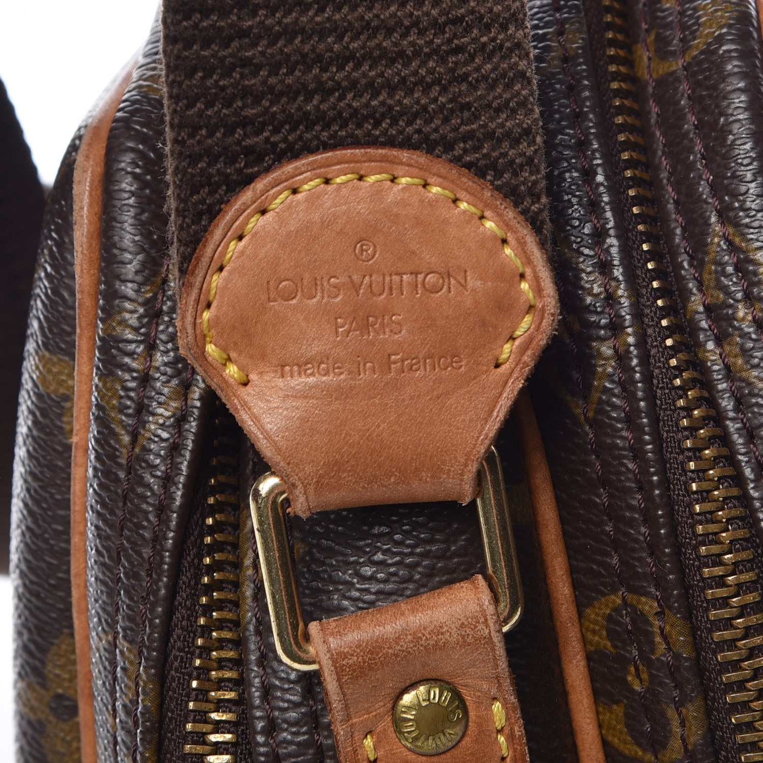 Louis Vuitton Monogram Reporter PM 9 of 17