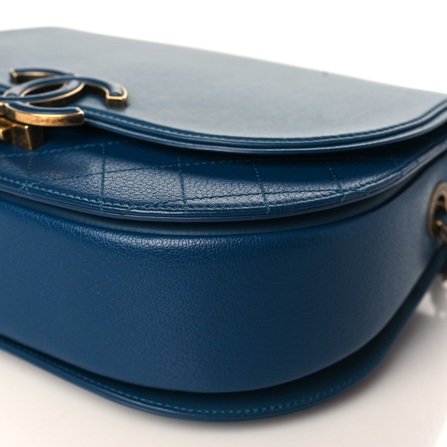Shiny Calfskin Goatskin Quilted Medium Coco Curve Messenger Flap Navy