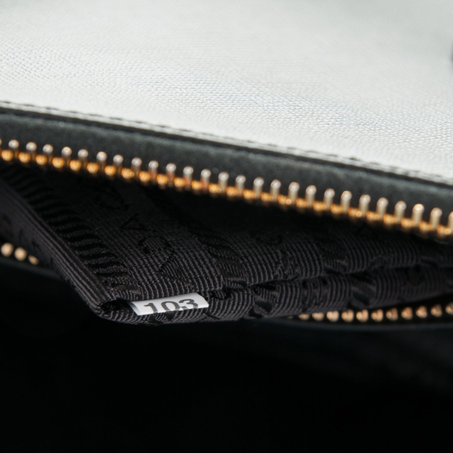 Saffiano Small Galleria Double Zip Tote Black