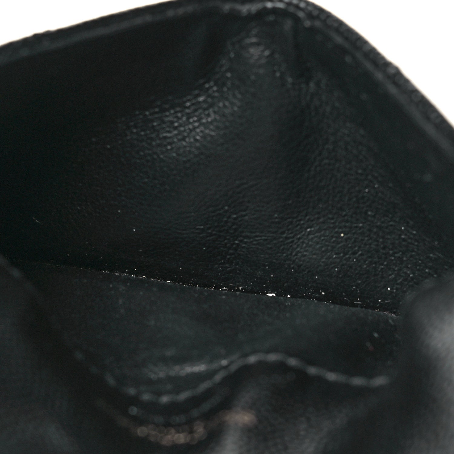 Saint Laurent Grain De Poudre Matelasse Chevron Monogram Monochrome Compact Wallet Black 5 of 8