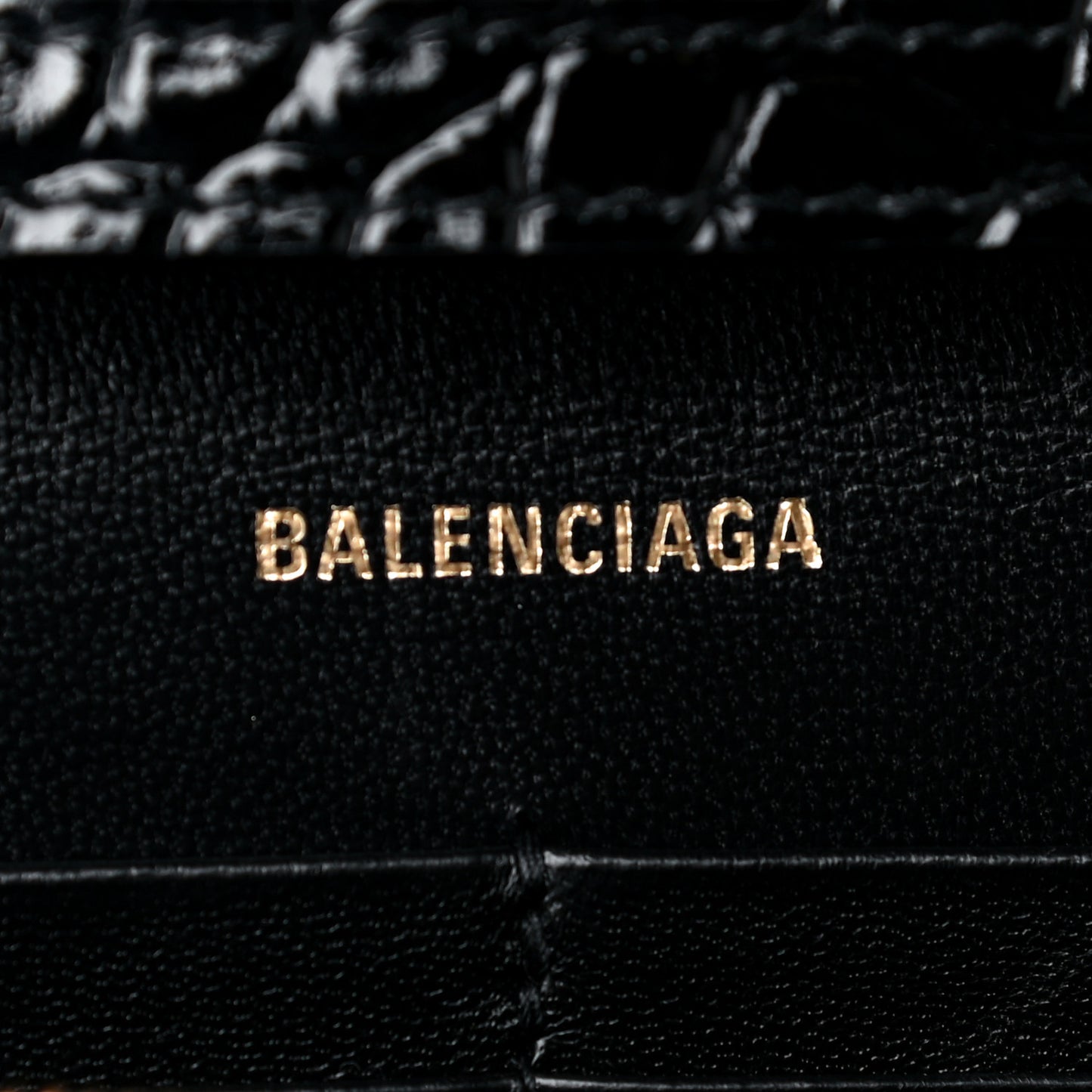 Shiny Calfskin Crocodile Embossed Hourglass Chain Bag Black