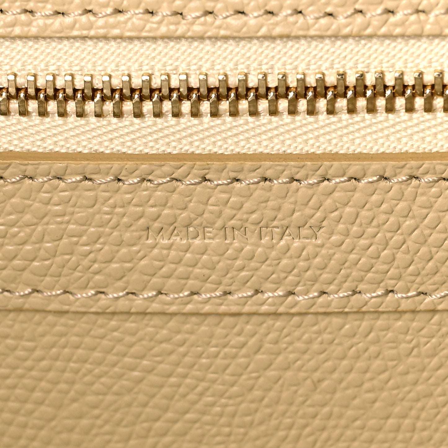 Grained Calfskin Small Vertical Cabas Sand