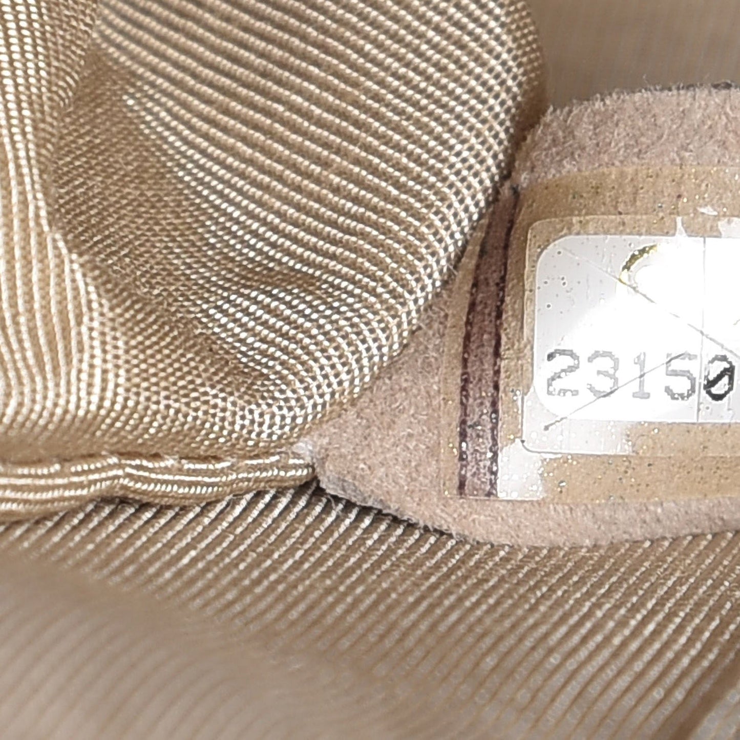 Caviar Quilted New Medium Boy Flap Beige Clair