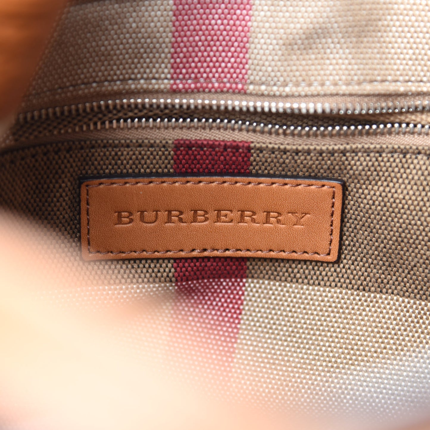 Brit Calfskin House Check Medium Maidstone Saddle Brown