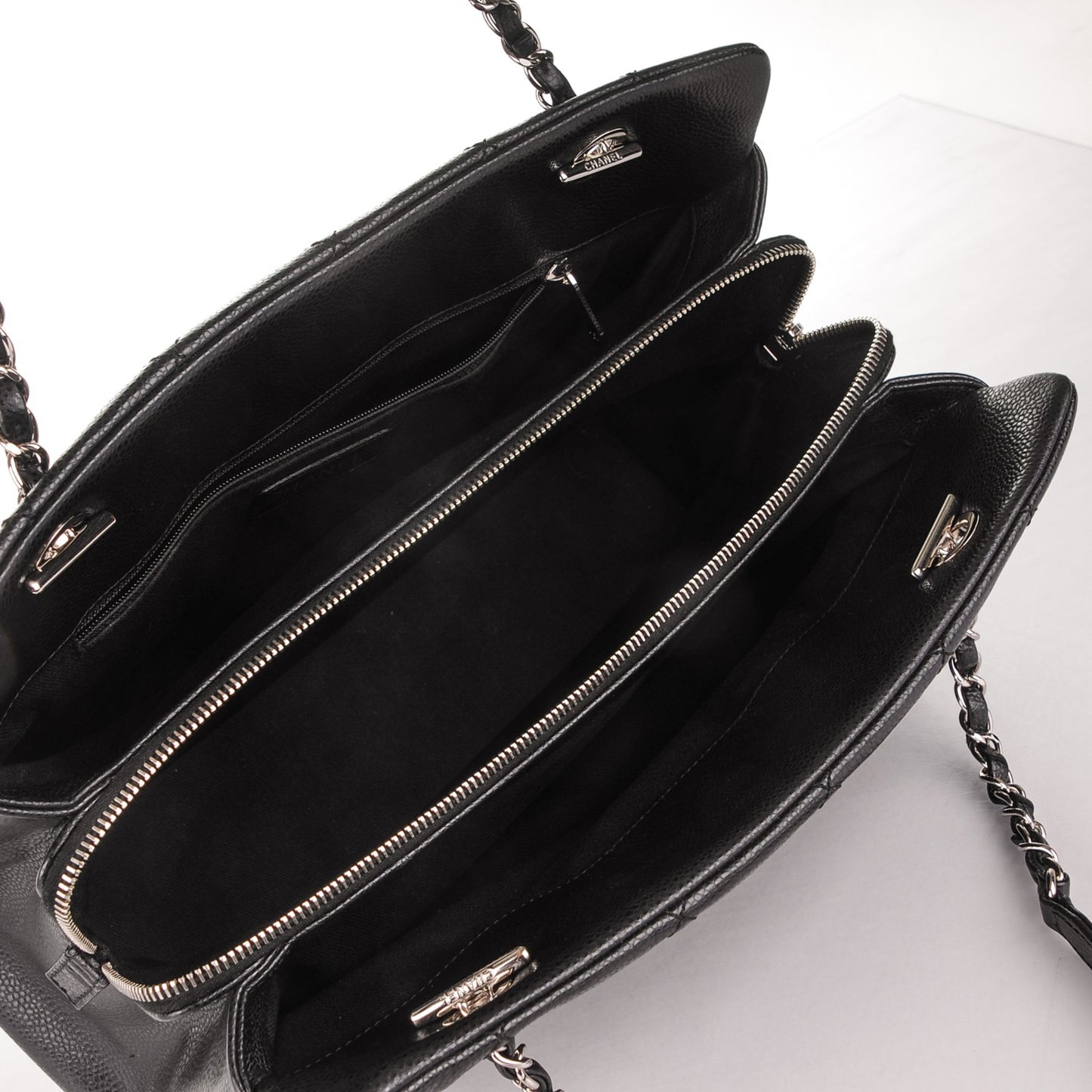 Caviar Timeless CC Soft Tote Black