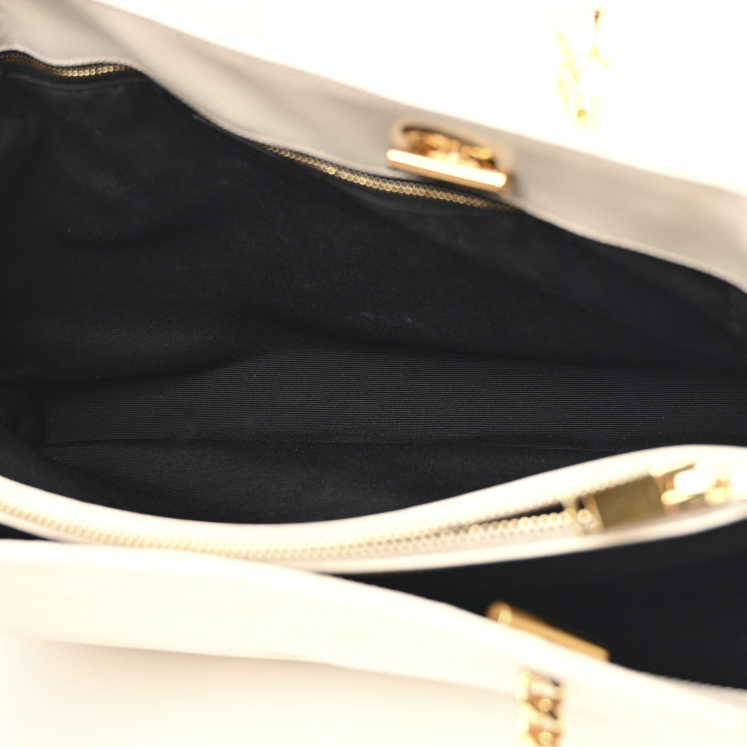 Saint Laurent Grain De Poudre Matelasse Chevron Monogram Shopping Bag White 5 of 18