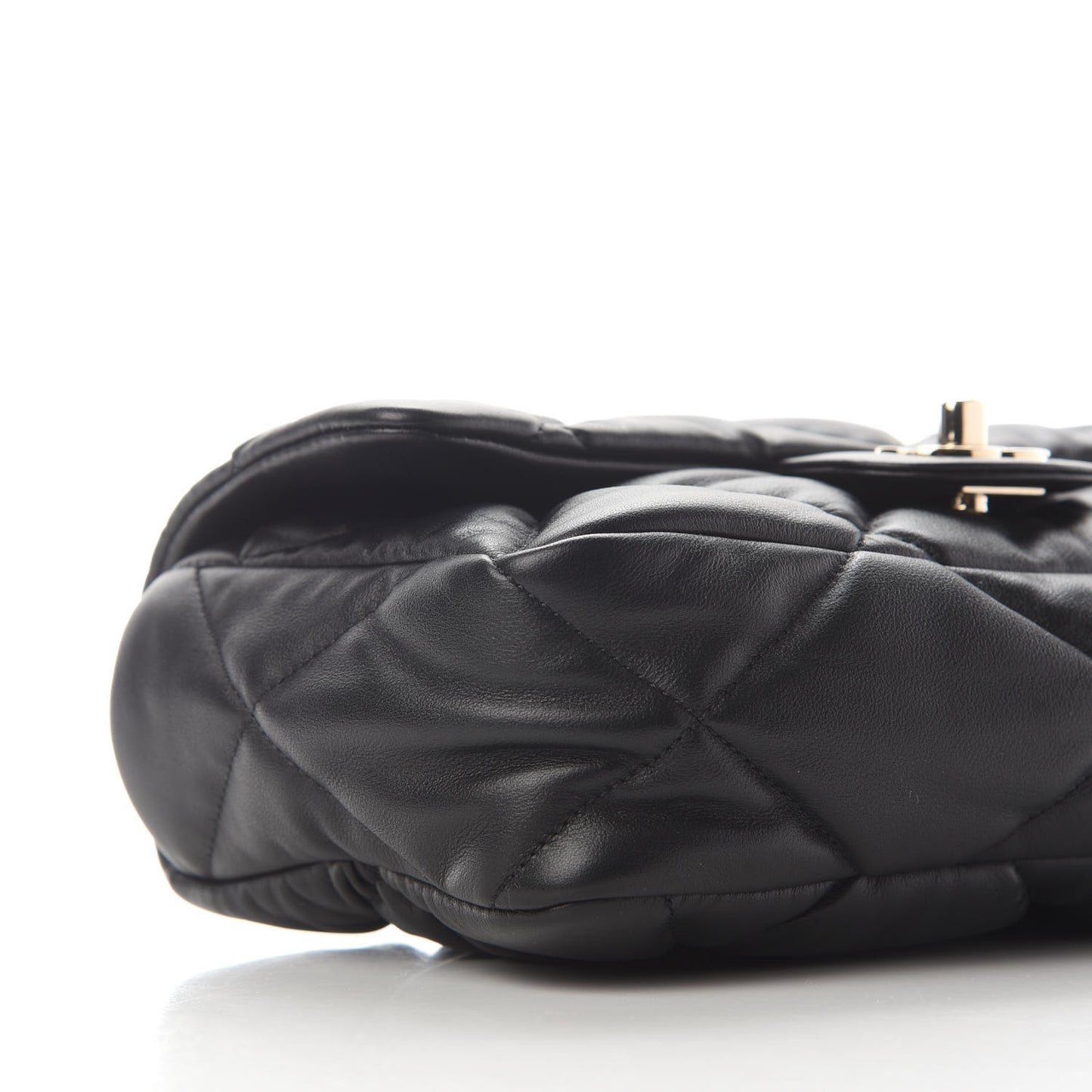 Calfskin Quilted Medium Bubbly Flap Black