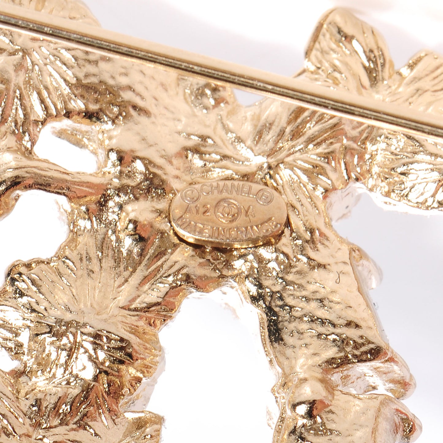 Pearl Crystal Mother of Pearl CC Flower Brooch Gold