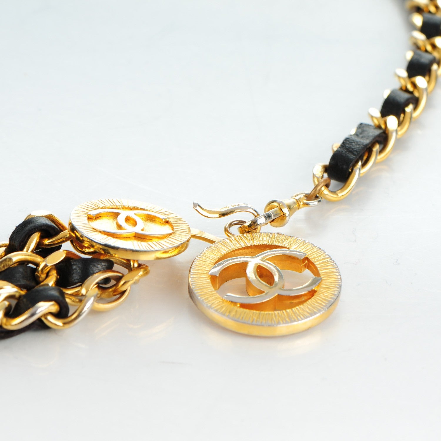 Chanel Lambskin Chain CC Medallion Belt Black Gold 4 of 7