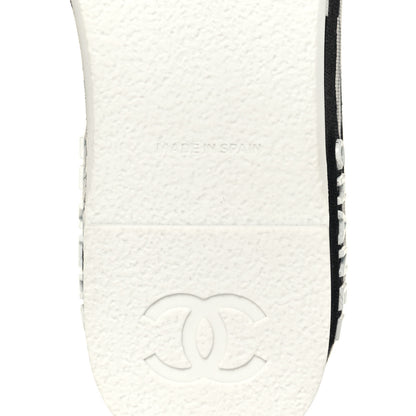 Chanel Fabric Grosgrain Printed CC Espadrille Slip On Sandals 40 White Black 6 of 9