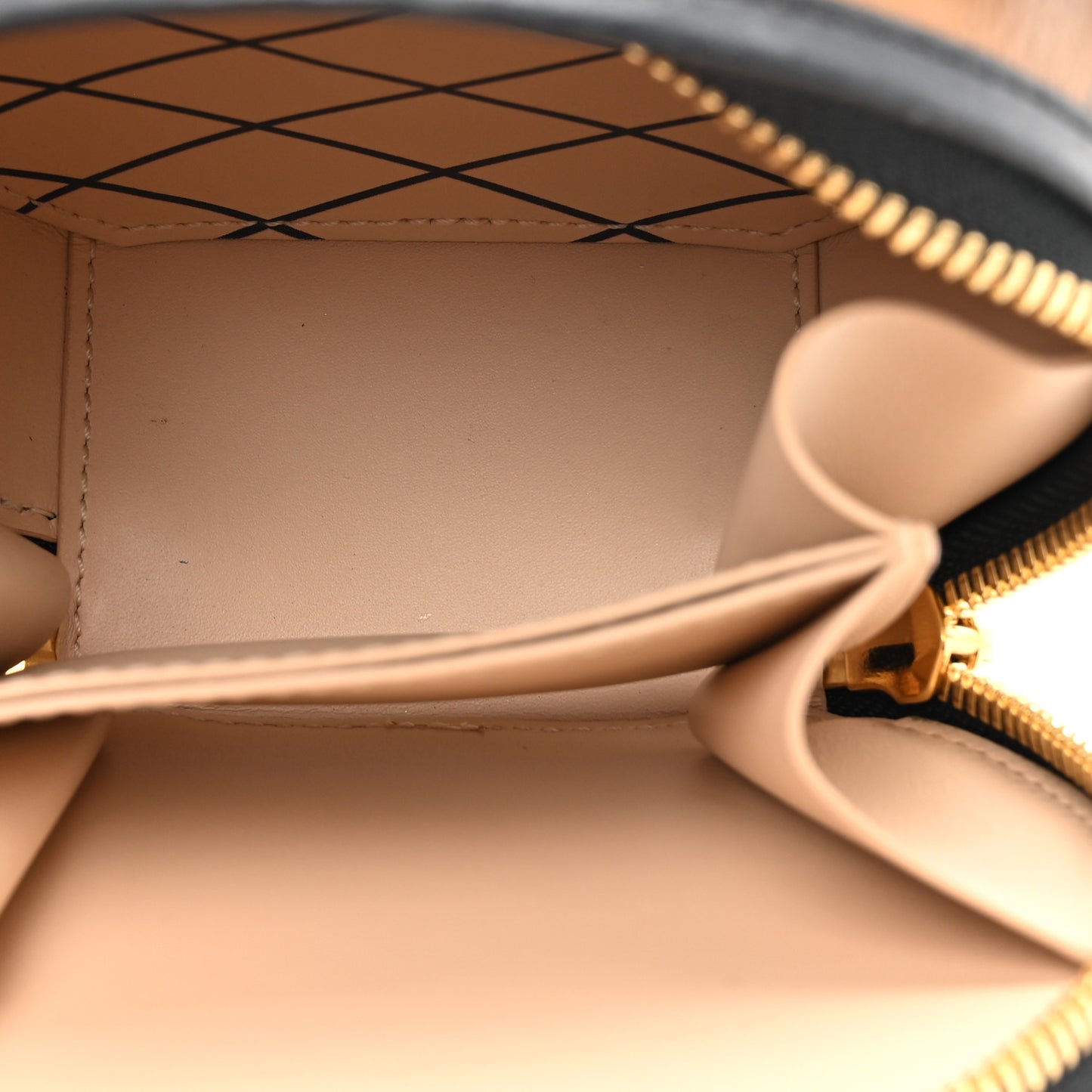 Reverse Monogram Mini Boite Chapeau