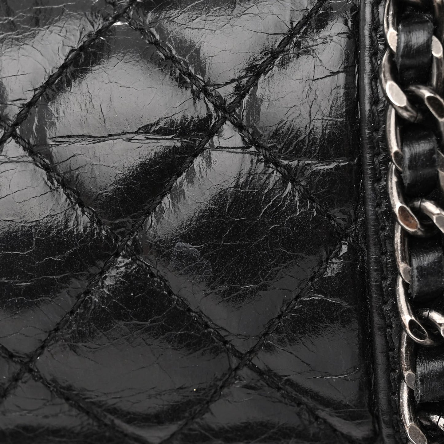 Glazed Calfskin Quilted Medium Chain Around Boy Flap Black