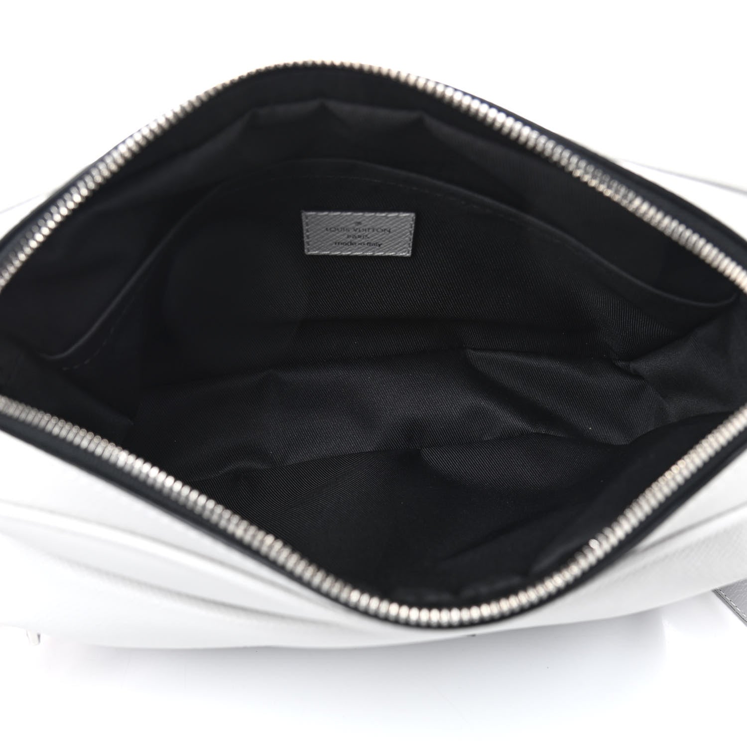 Louis Vuitton Taiga Monogram Outdoor Messenger White 4 of 8