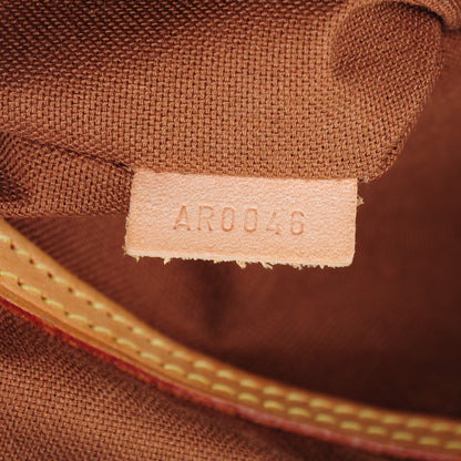 Louis Vuitton Monogram Cabas Mezzo 7 of 9