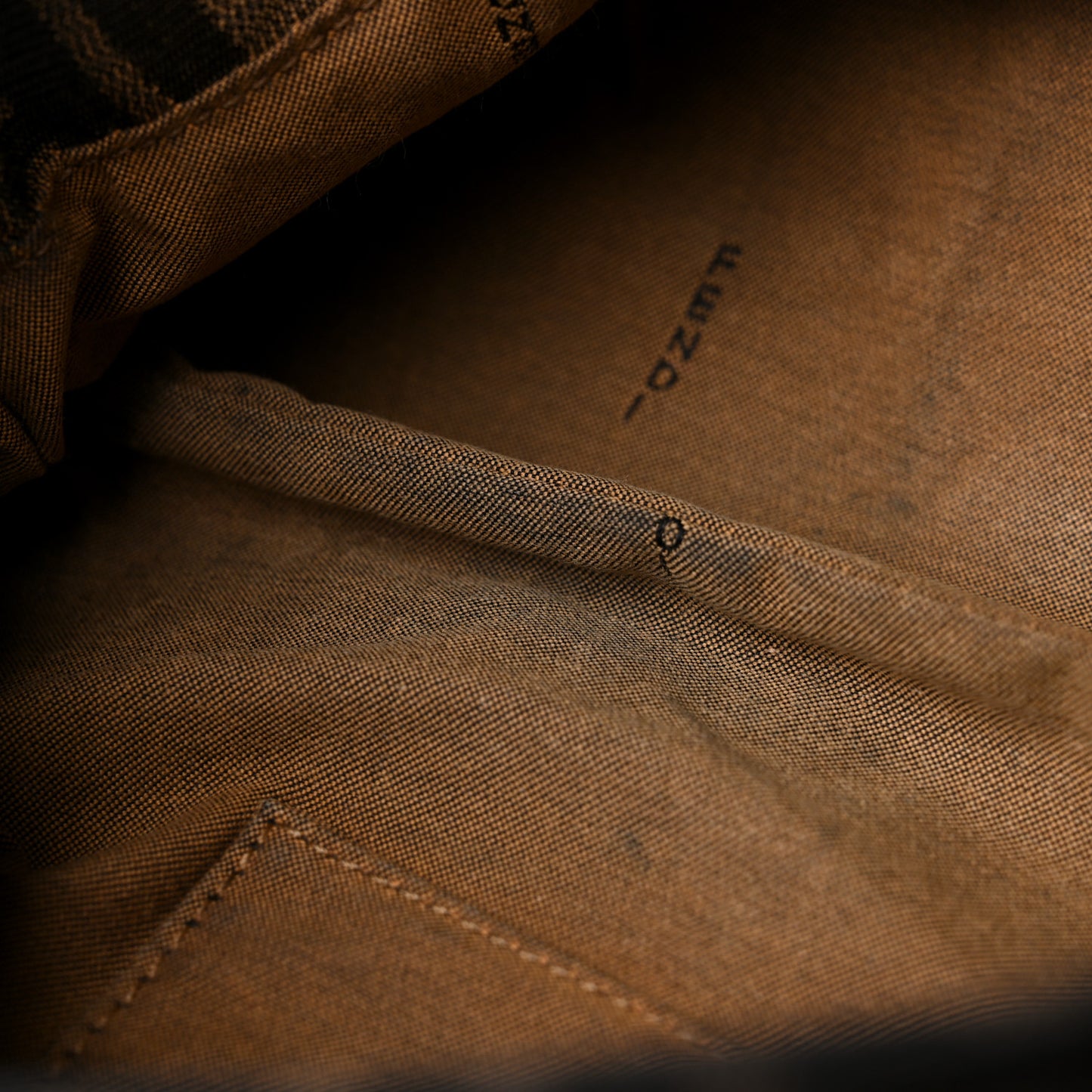 Zucca Cuoio Lucido Small Chef Shoulder Bag Tobacco Bois de Rose