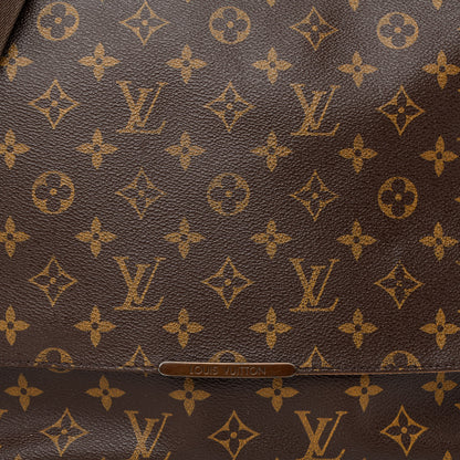 Louis Vuitton Monogram Beaubourg MM Messenger Bag 8 of 10