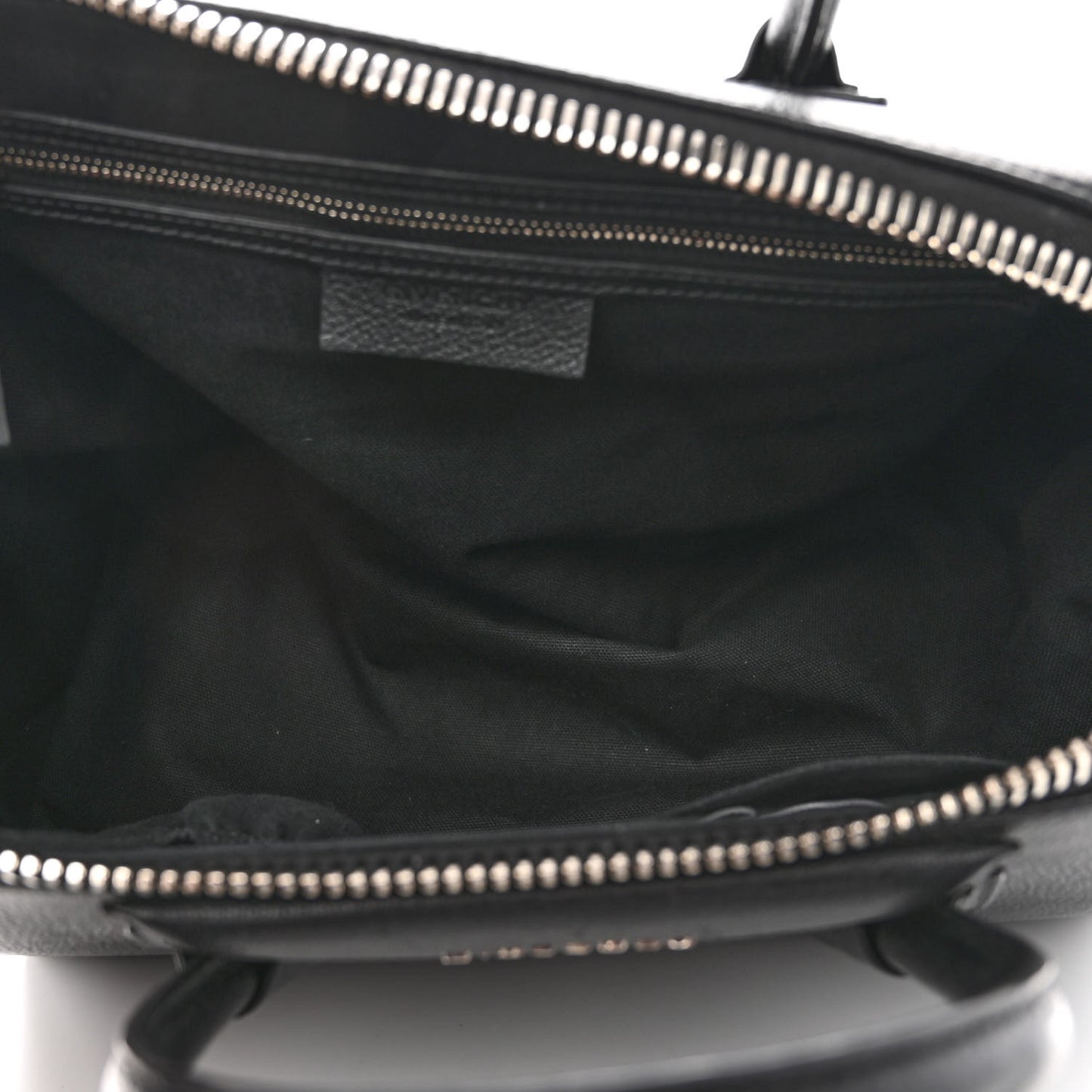 Sugar Goatskin Medium Antigona Black