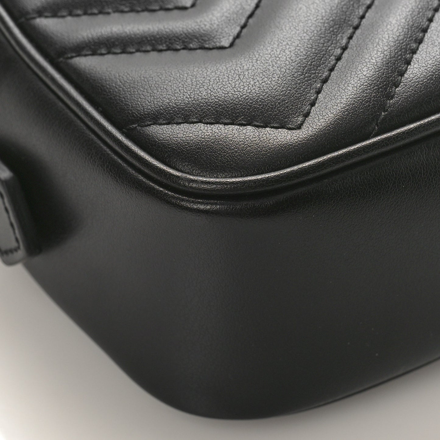 Calfskin Matelasse Mini GG Marmont Chain Shoulder Bag Black