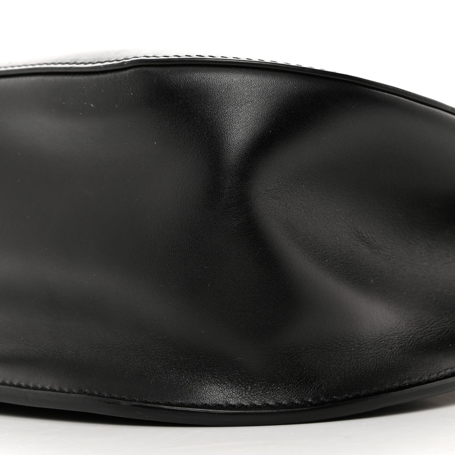 The Row Smooth Calfskin Hunting Bag 11 Black 11 of 11