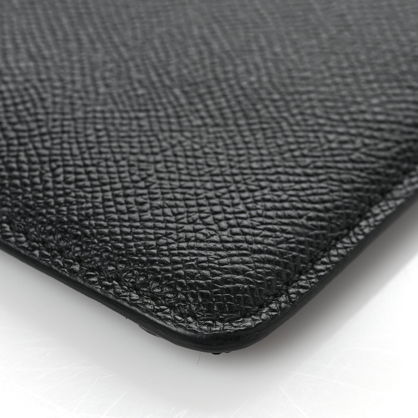 London Grainy Calfskin Tuffley iPad Sleeve Black