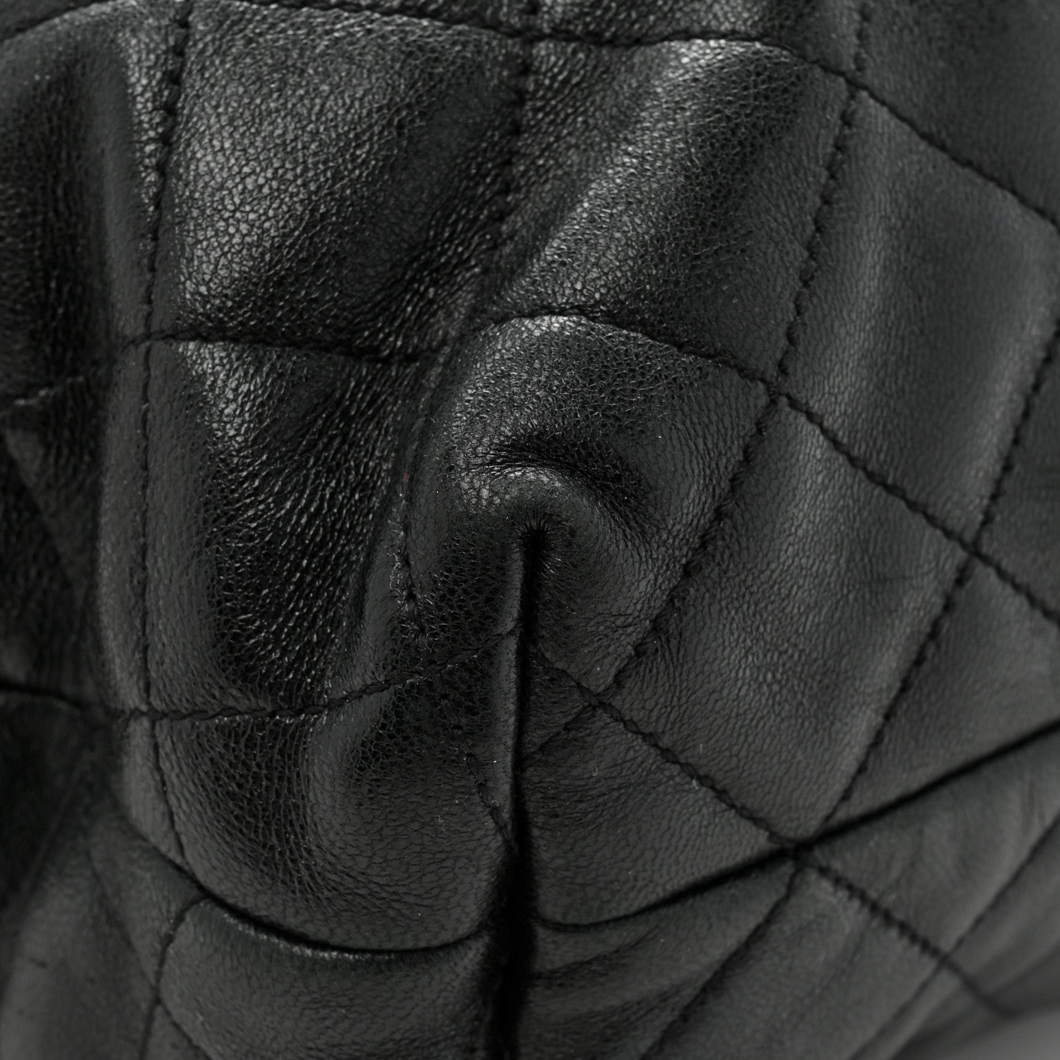 Saint Laurent Lambskin Quilted Maxi Icare Shopping Tote Black 14 of 17