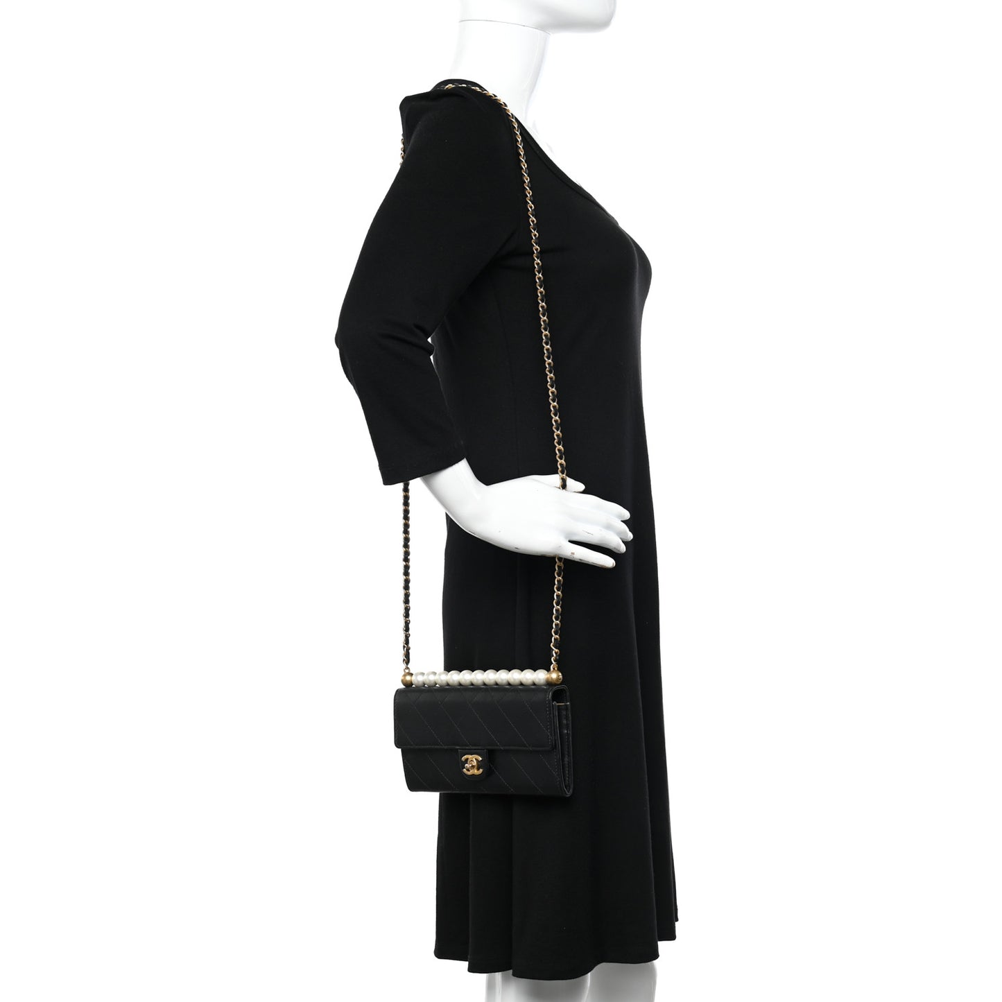 Goatskin Quilted Chic Pearls Clutch With Chain Black