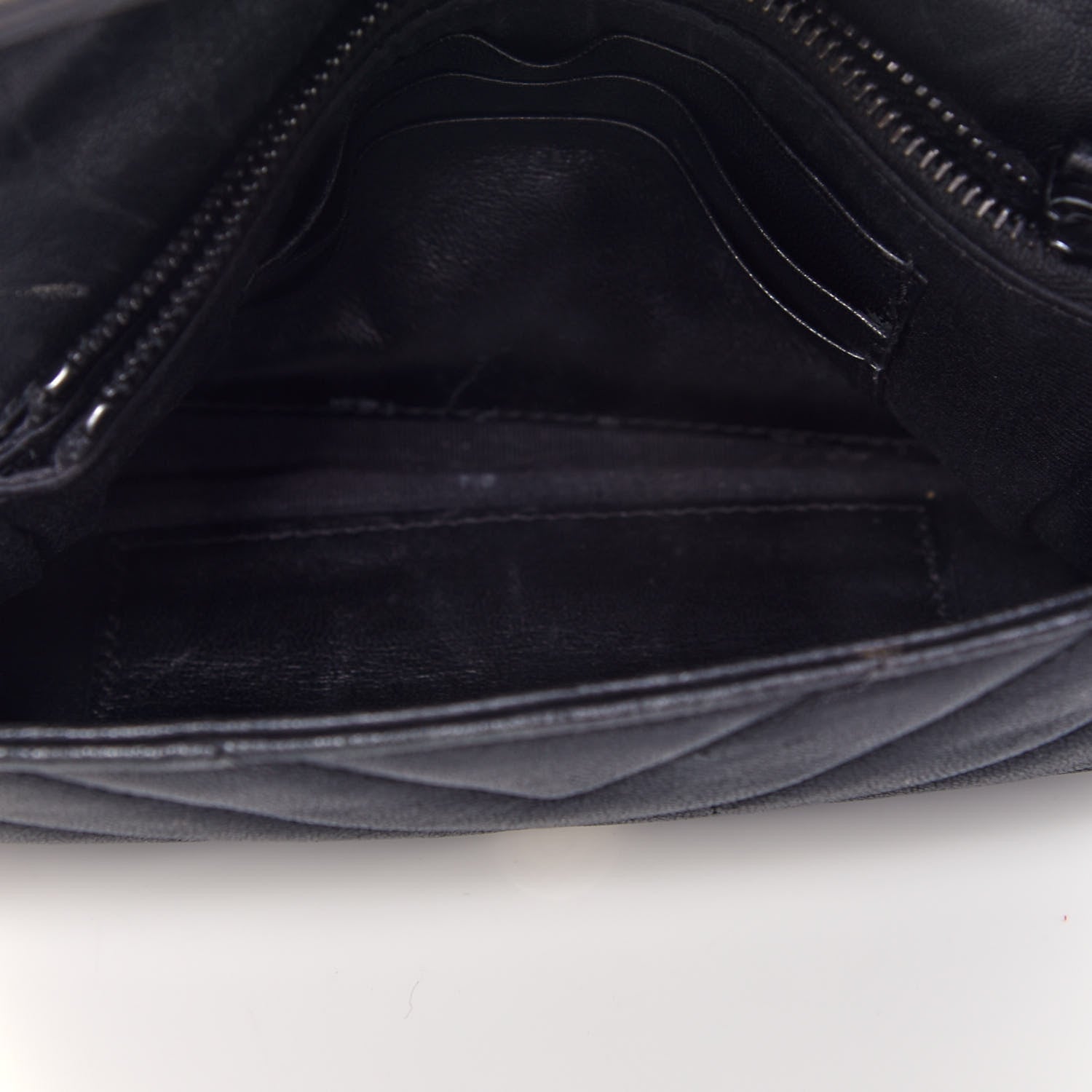 Saint Laurent Sheepskin Matelasse Chevron Monogram College Chain Wallet Black 5 of 10