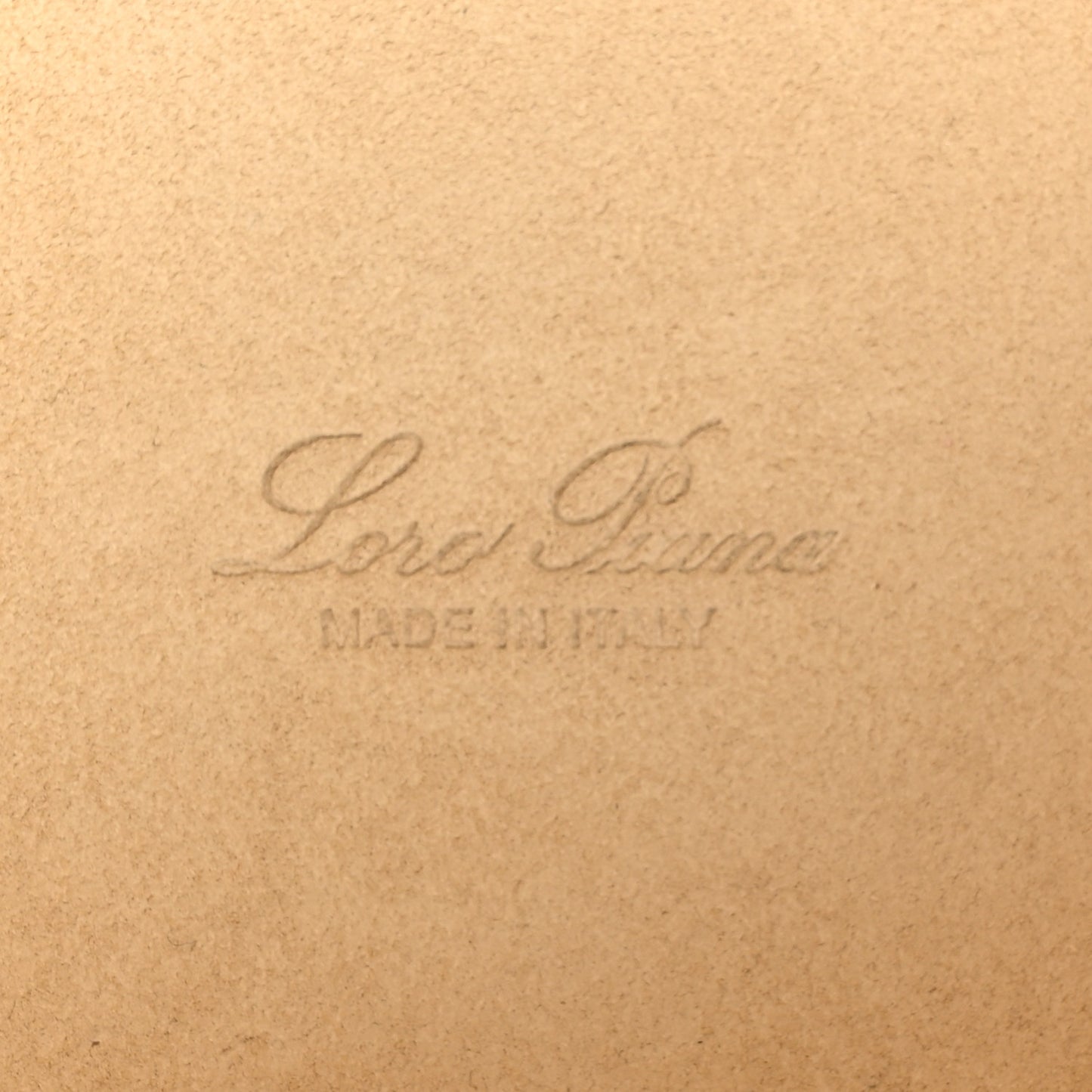 Saffiano Extra Case Medium Cayenne