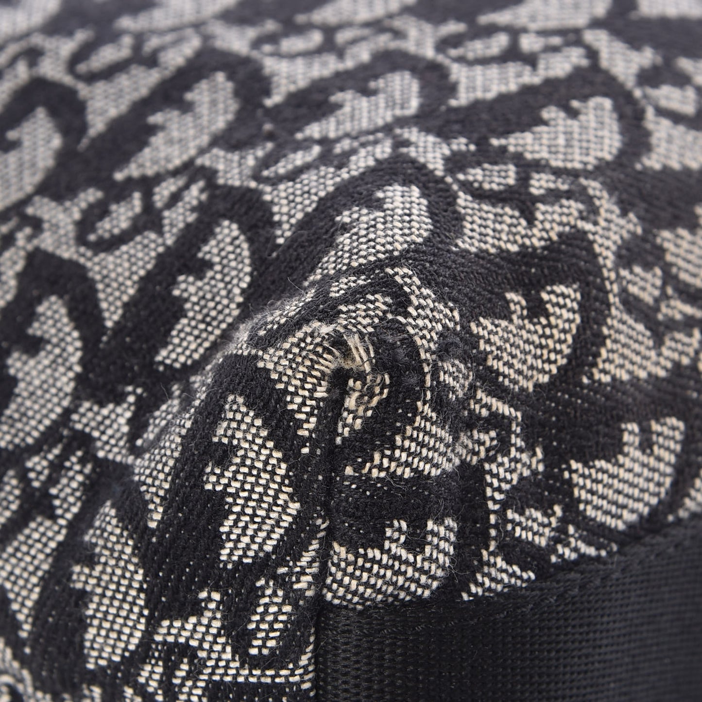 Monogram Messenger Black