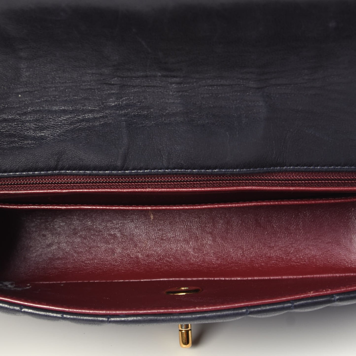 Lambskin Vertical Quillt Jumbo Single Flap Black