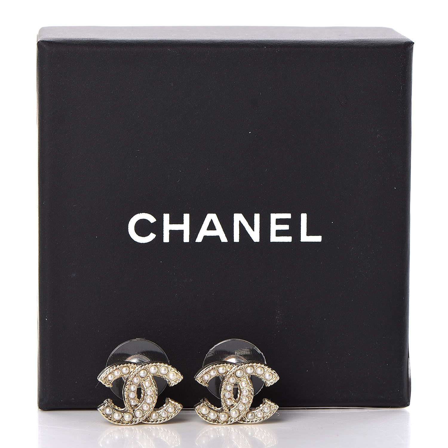 Chanel Pearl CC Earrings Light Gold 5 of 5