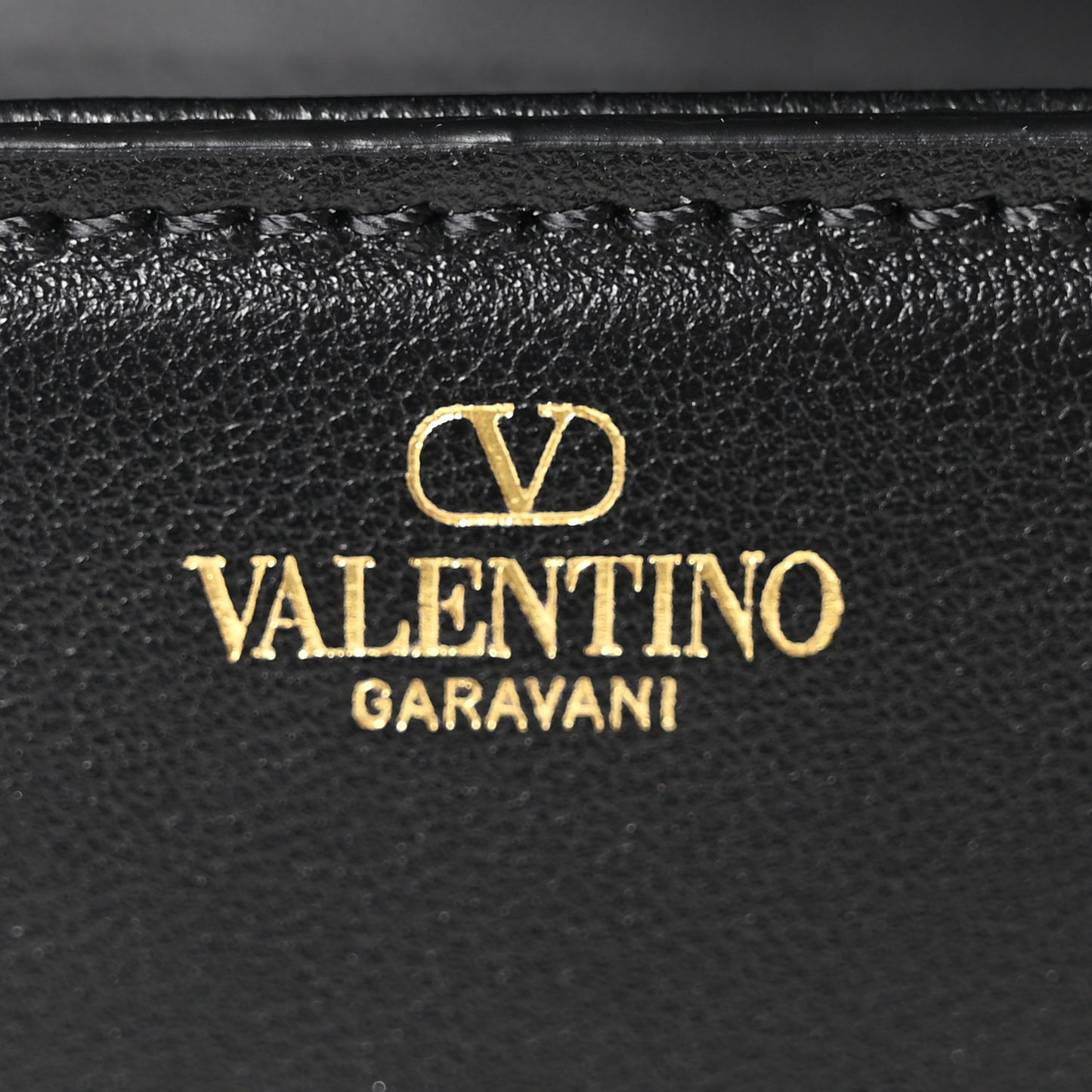 Calfskin Vlogo Loco Shoulder Bag Black