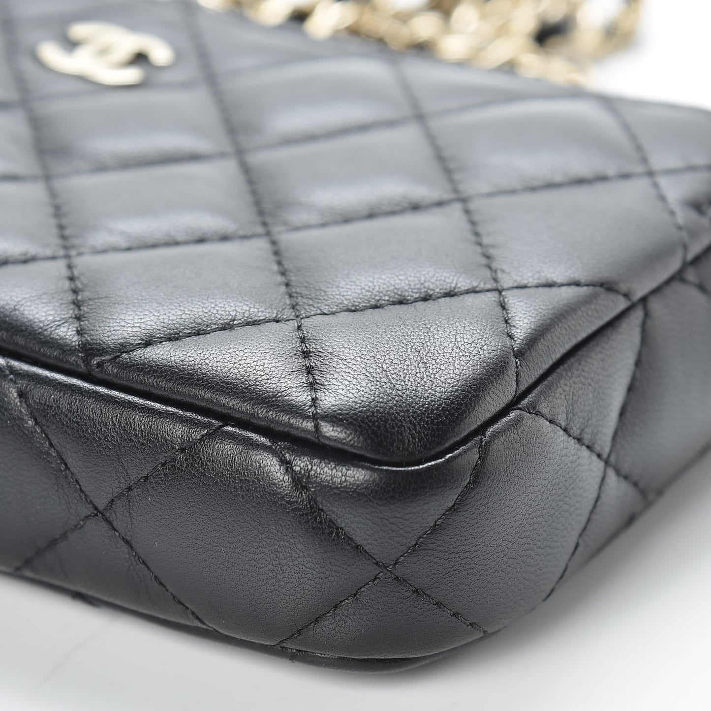Lambskin Quilted Small Clutch With Chain Black
