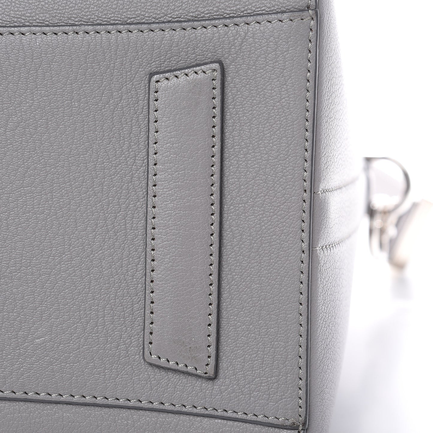 Sugar Goatskin Medium Antigona Pearl Grey