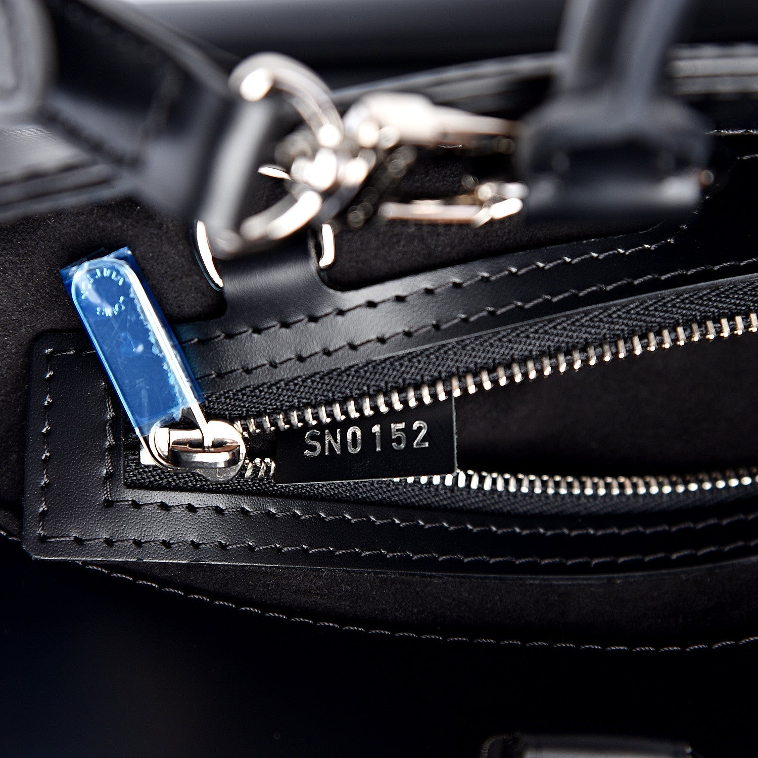 Louis Vuitton Epi Mirabeau PM Black 6 of 9