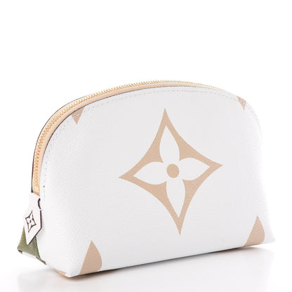 Louis Vuitton Monogram Giant Cosmetic Pouch Kaki 3 of 8