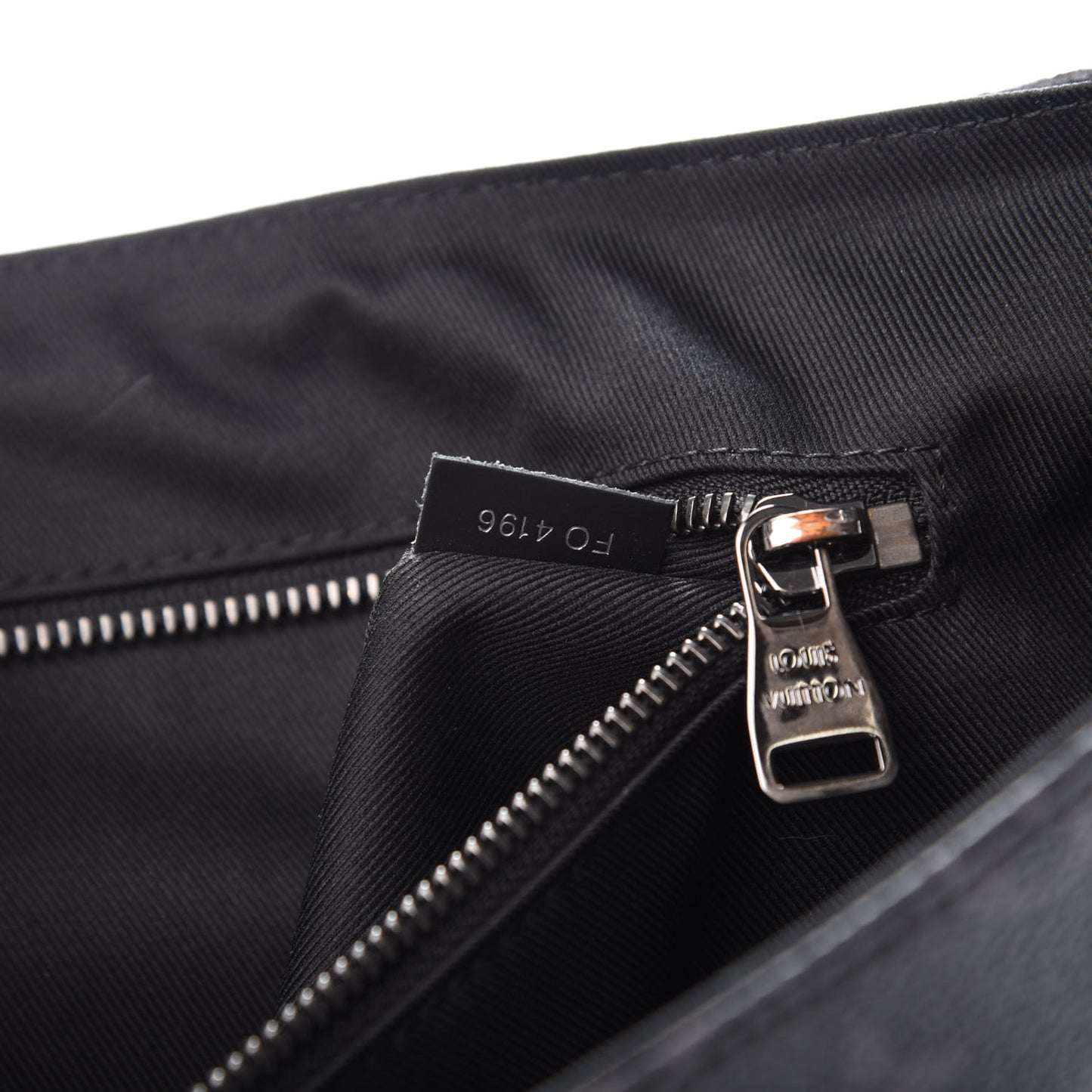 Monogram Eclipse Voyager Messenger MM