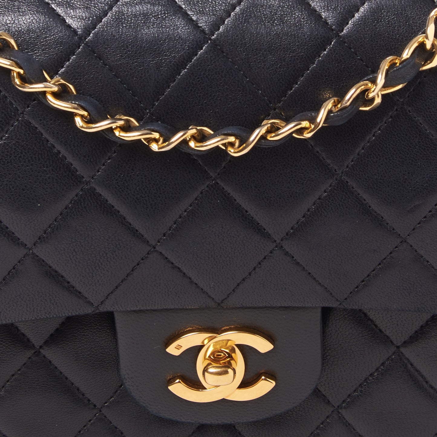 Lambskin Quilted Medium Double Flap Black