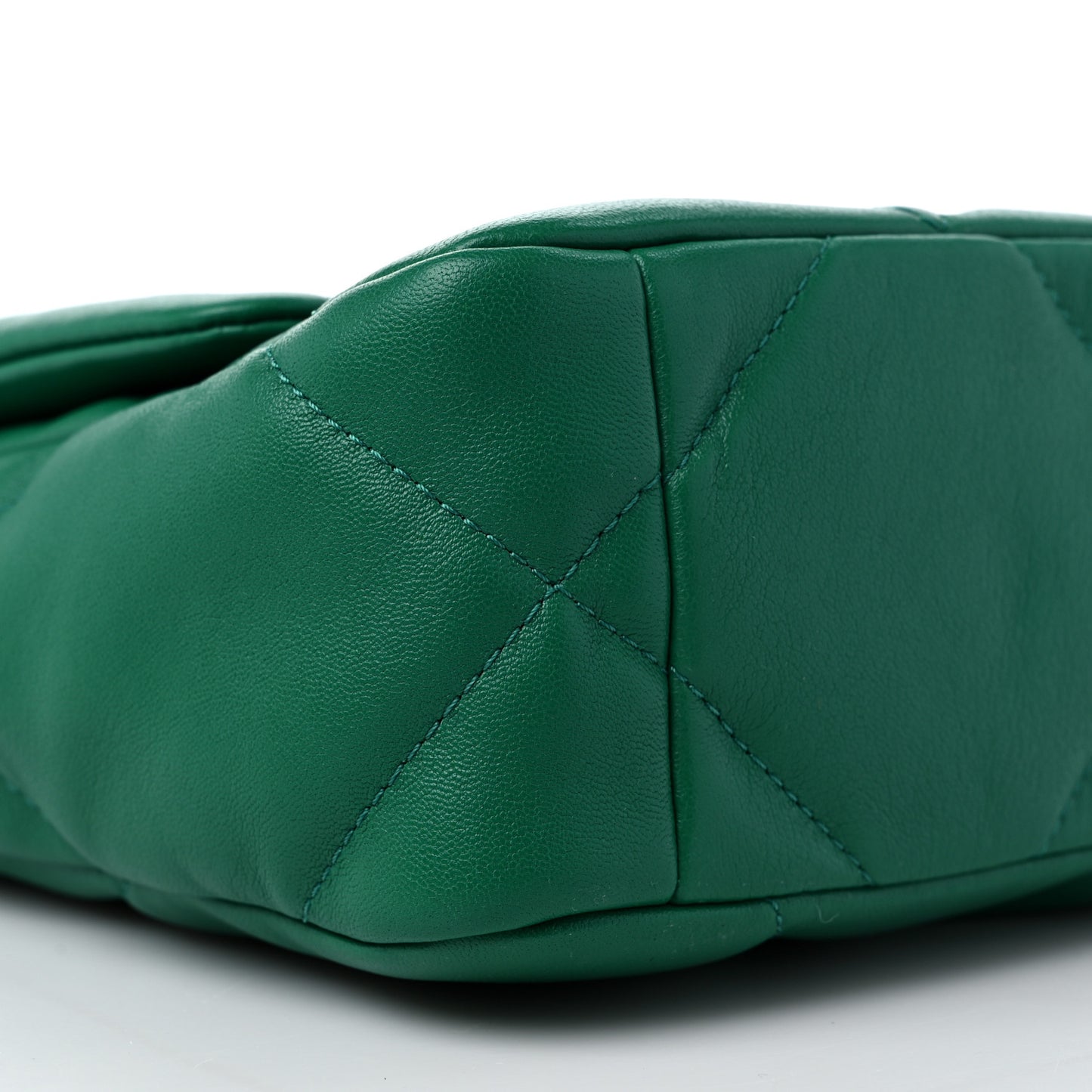 Lambskin Quilted Medium Chanel 19 Flap Green