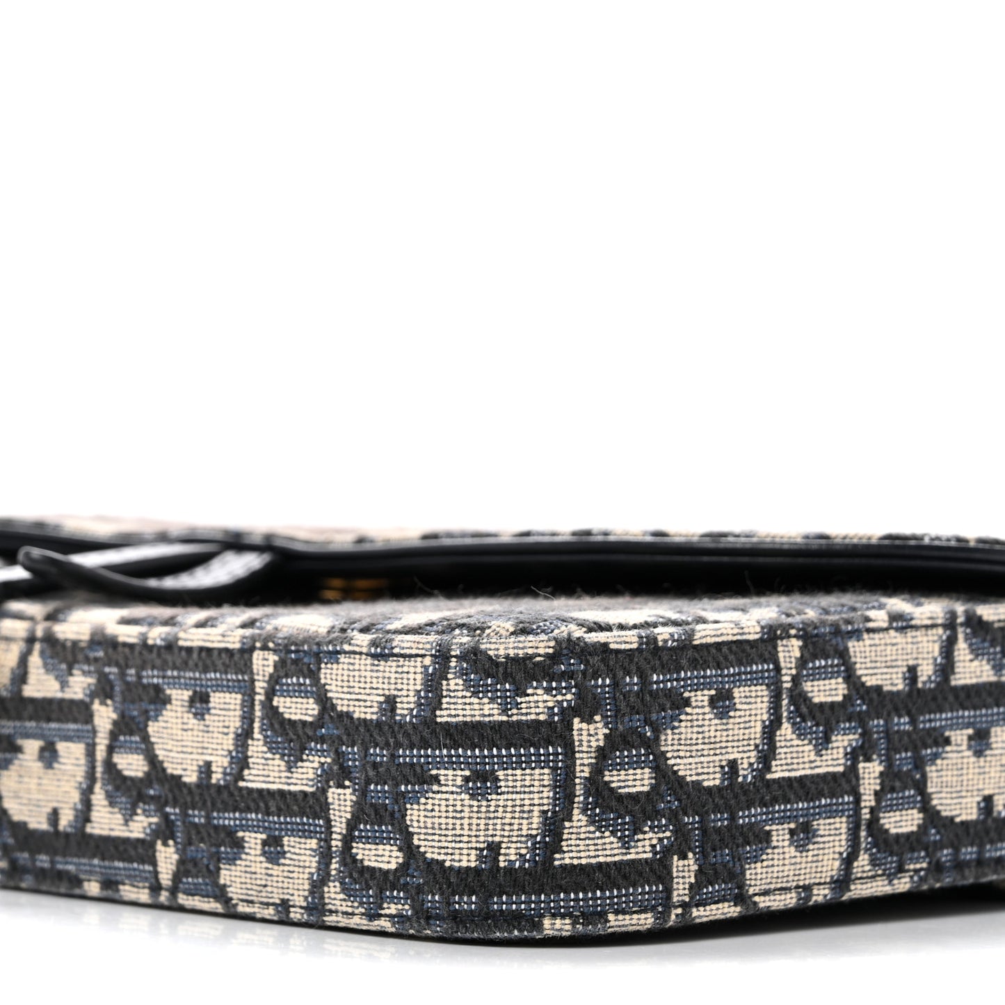 Oblique Saddle Chain Pouch Blue