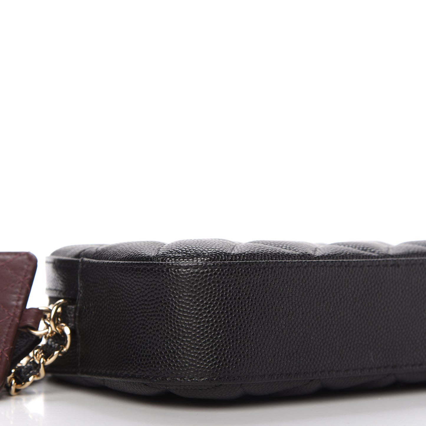 Caviar Quilted Vanity With Chain Black